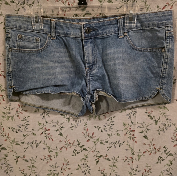 Denim and Plaid Women's Shorts Collection - Picture 5 of 16
